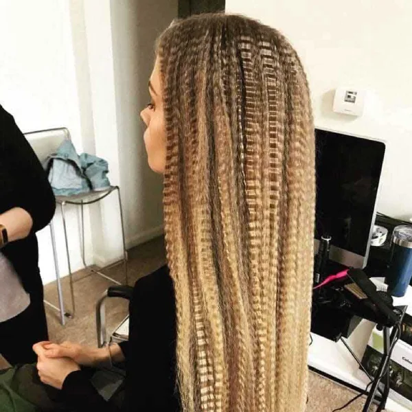 Cik Cak lokne napravljene sa presom